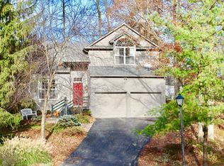 11068 Geist Woods Cir, Indianapolis, IN 46256
