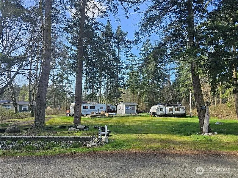 3475 Appian Way photo 1