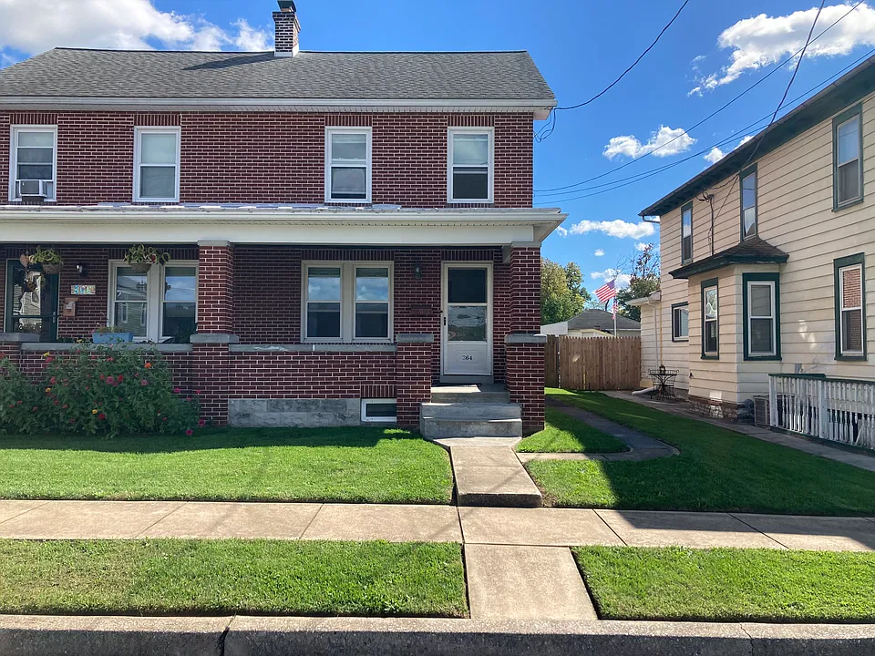 364 E Derry Rd