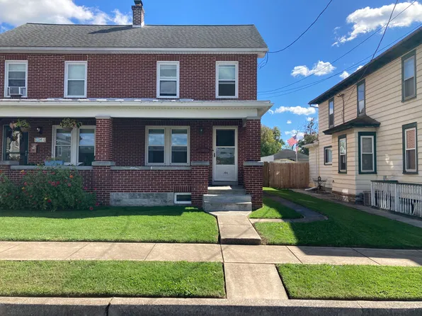 364 E Derry Rd, Hershey, PA 17033