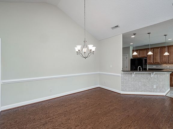 5th image of 1400 Thistlewood Ct