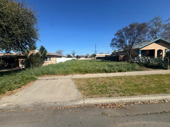 47 E Amador St, Fresno, CA 93706