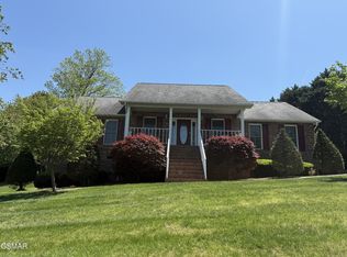612 Rumble Wood Ln, Seymour, TN 37865