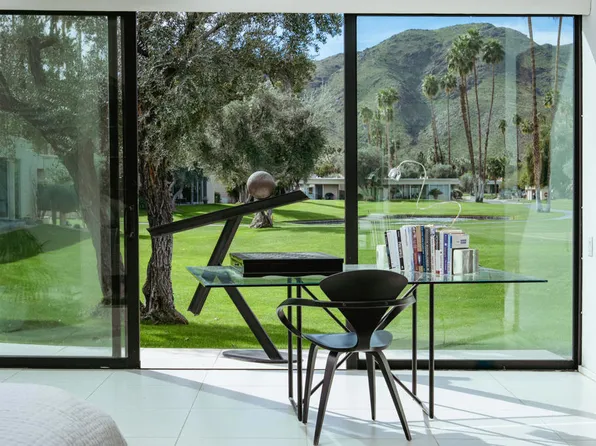 199 Desert Lakes Dr, Palm Springs, CA 92264