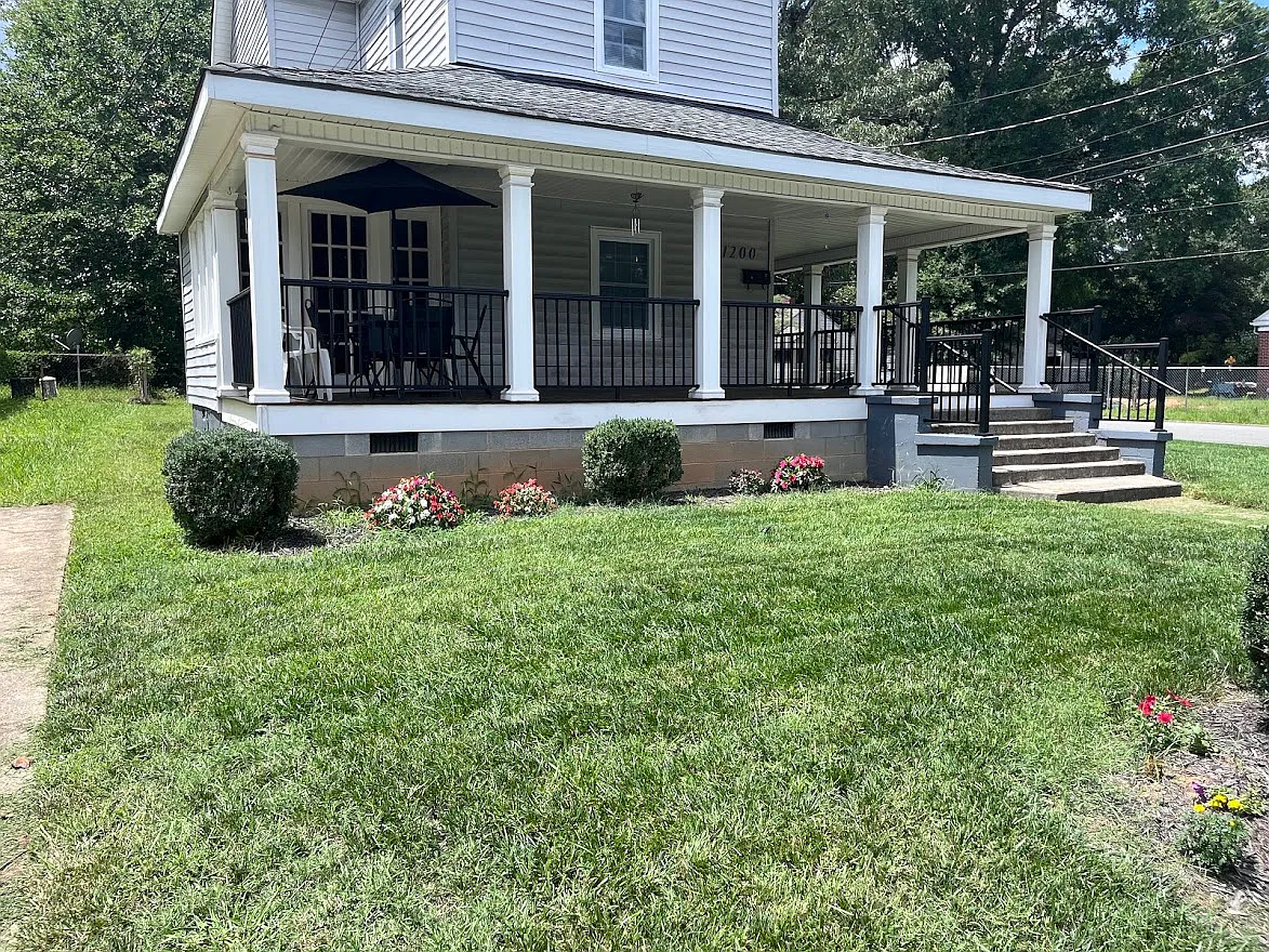 3 bed, 1006 sqft, $1,350 — Photo 2