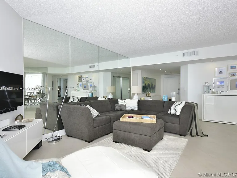 17375 Collins Ave #2002 — Photo 7