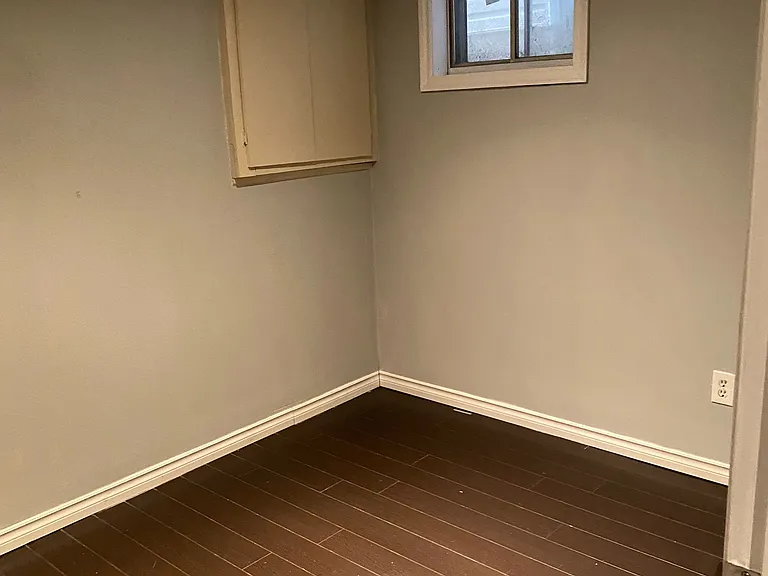 61 Rushbrooke Ave #LOWER — Photo 7
