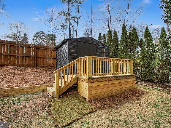 4th image of 4710 Chevy St