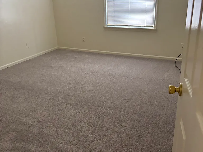 469 W Ocean View Ave — Photo 10