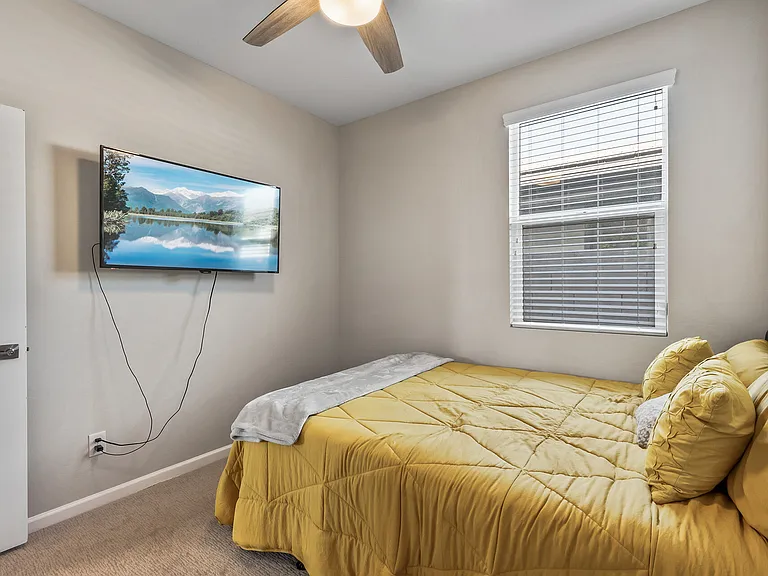 17352 W Paraiso Ln — Photo 36