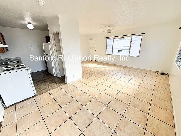 94-968 Kahuailani St — Photo 2