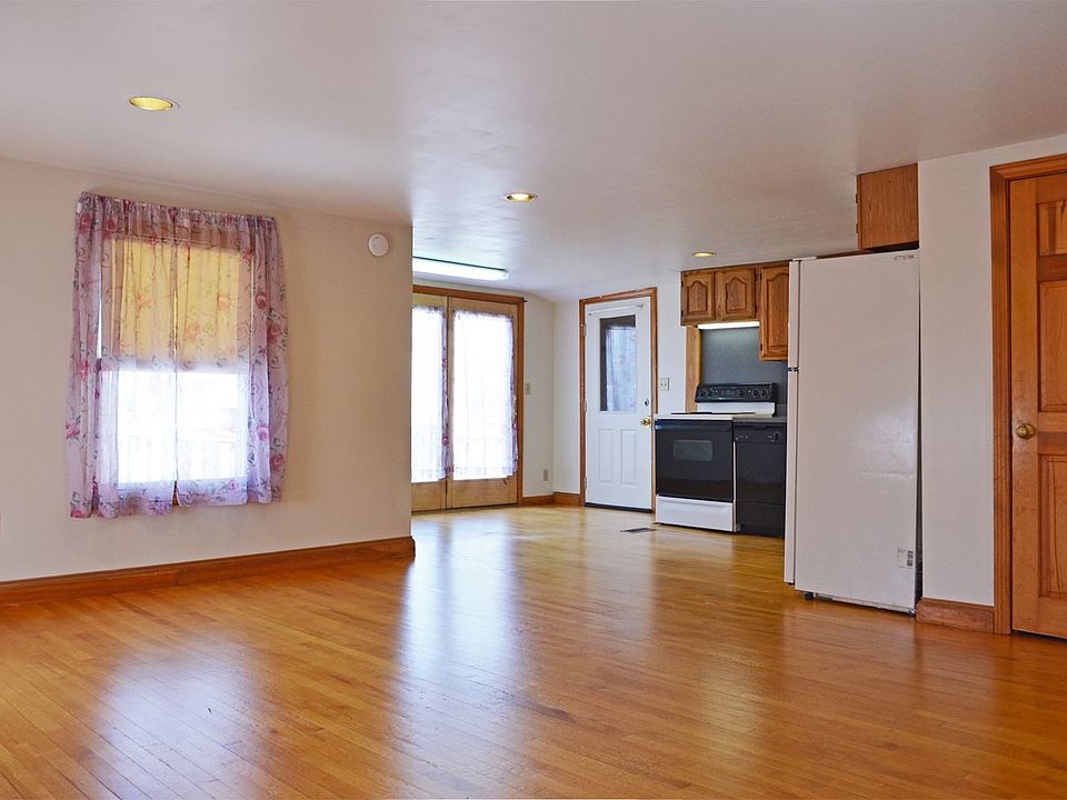 Living room to kitchen