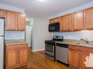 7614 N Marshfield Ave #204, Chicago, IL 60626