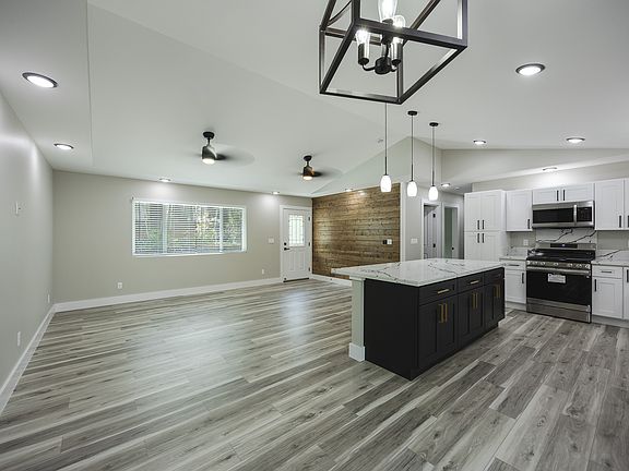 5th image of 16-2074 Sandalwood Dr