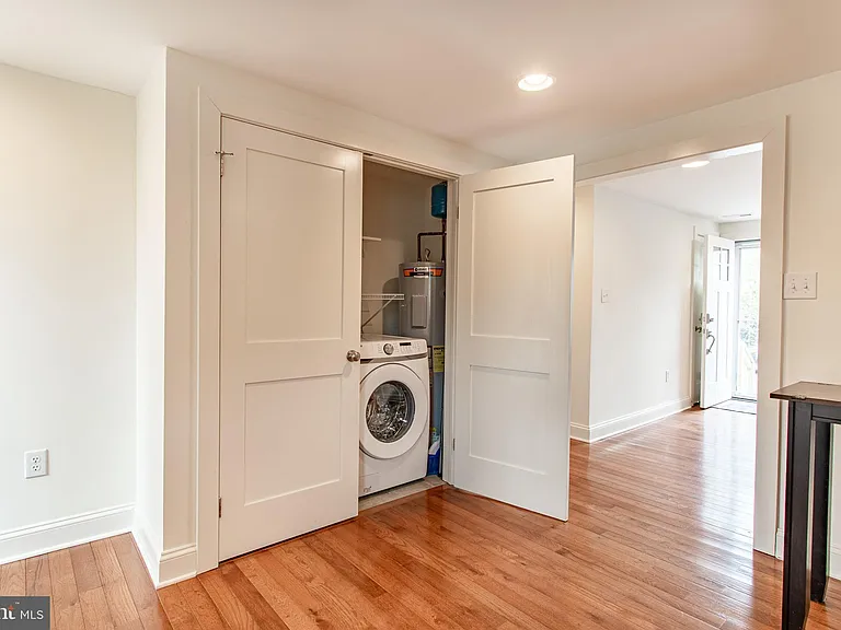 101 Brooks Ln — Photo 13