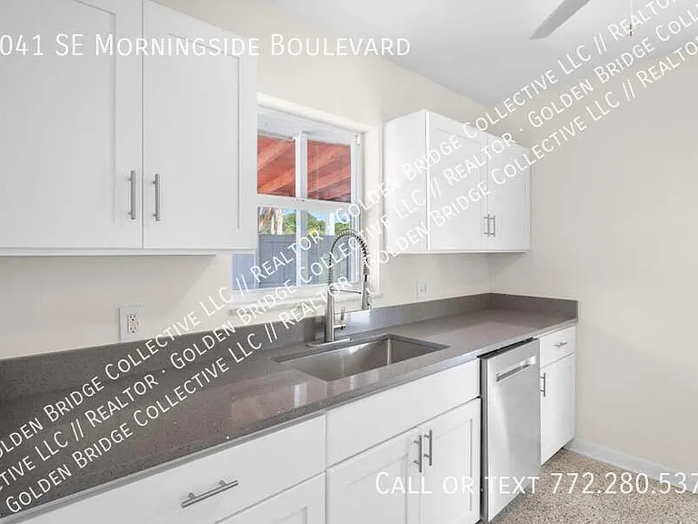 3041 SE Morningside Blvd — Photo 2
