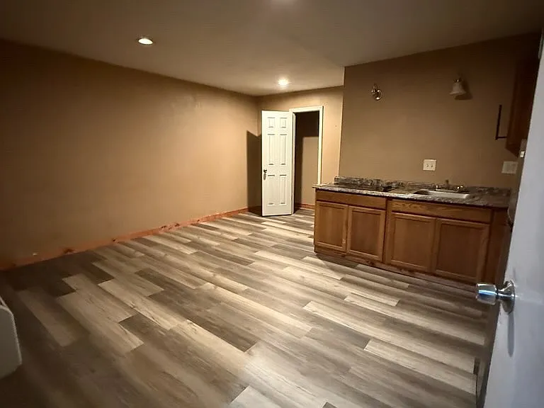 211 Elm St #9 — Photo 2