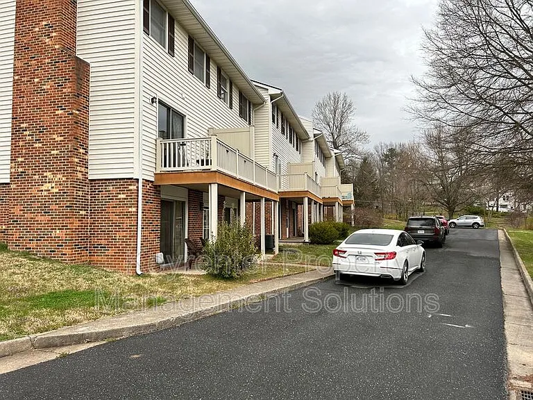 700 Rife Rd #11C — Photo 1