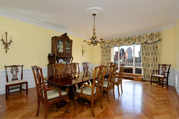 Sold by Stribling | media 20