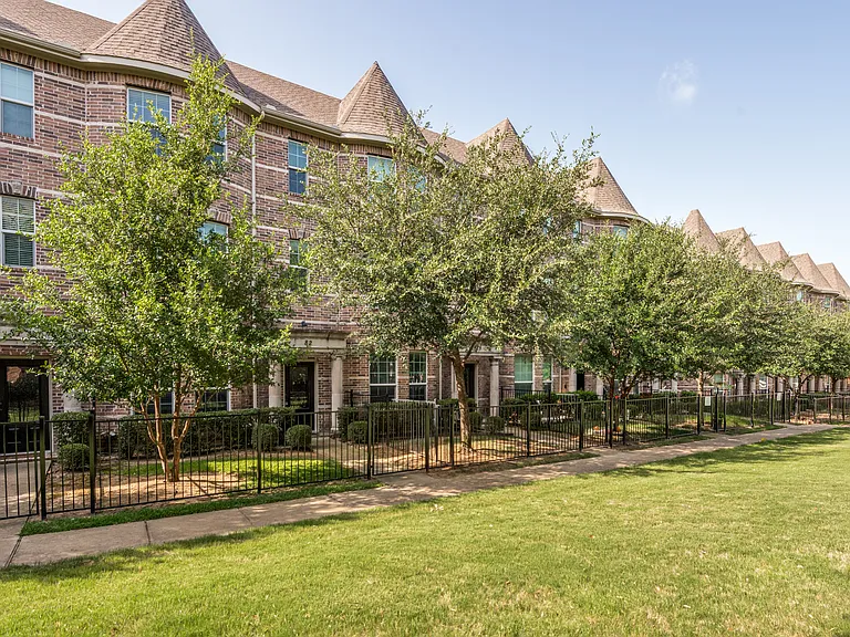 2500 Rockbrook Dr #82 — Photo 27