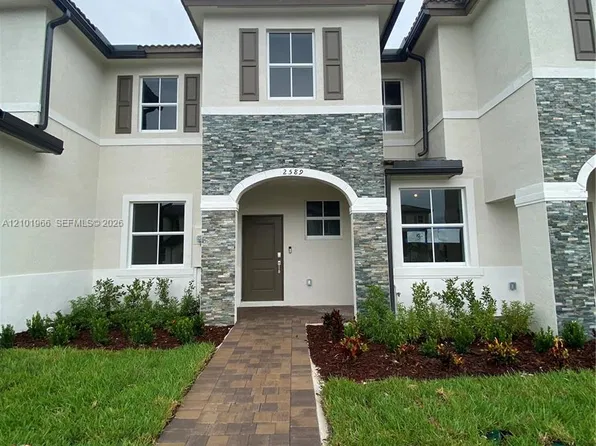 2589 SE 25th Dr, Homestead, FL 33035