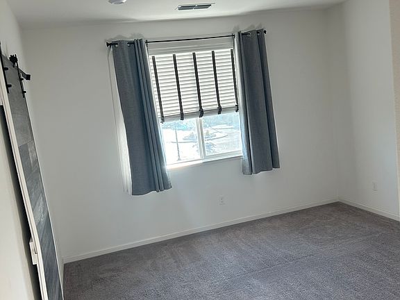 4th image of 1800 Sander St