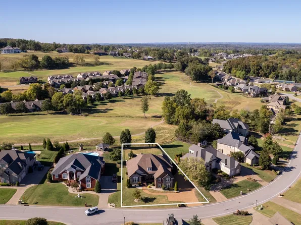 601 Ridgecrest Ln, Lebanon, TN 37087