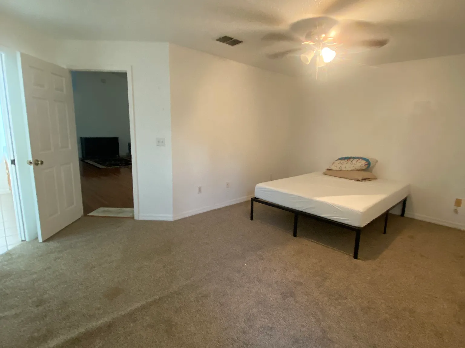 313 Seville Pointe Ave — Photo 3