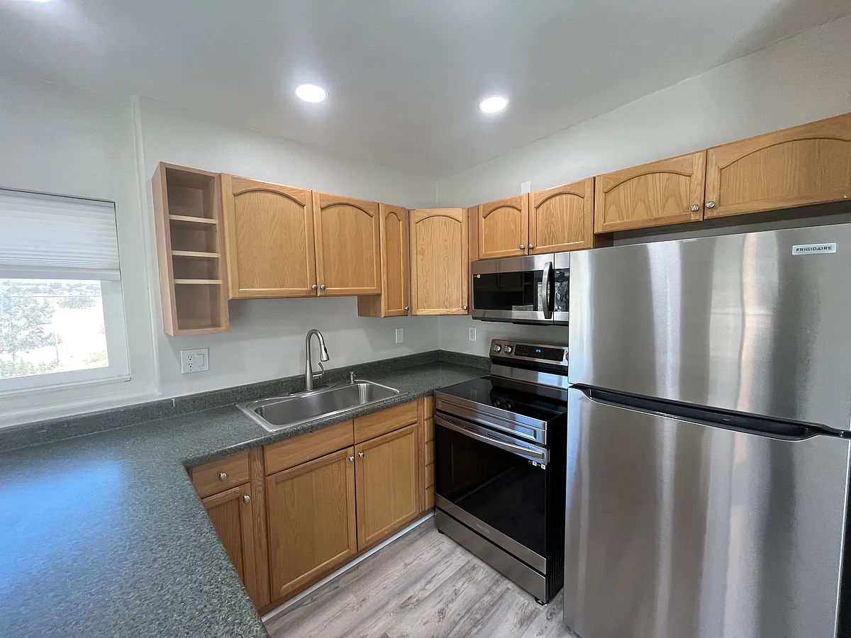 Building Photo - 61850 Sagebrush Rd