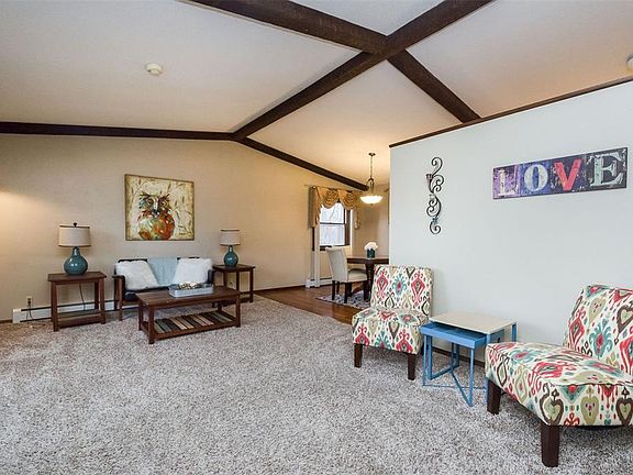 5th image of 1561 Conestoga Trl NE