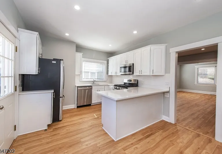 46 Dunnell Rd — Photo 8
