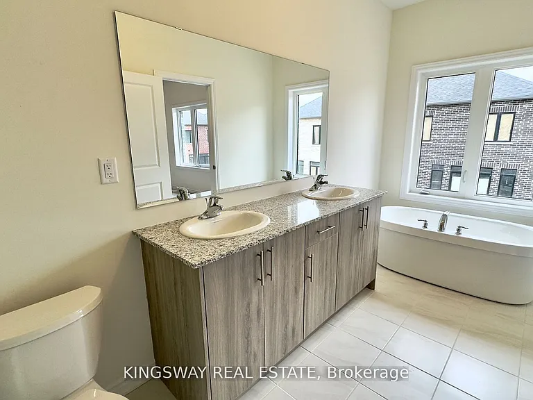 16 Blick Cres — Photo 14