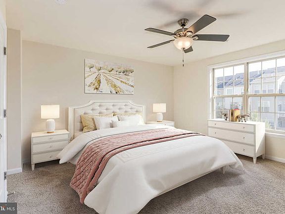 4th image of 337 Hersden Ln