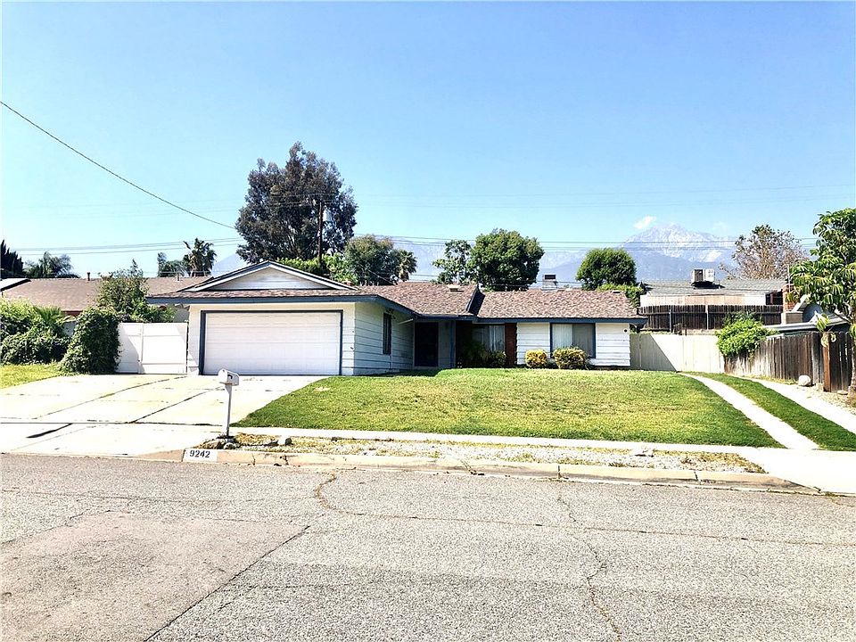 1st image of 9242 Cielito St