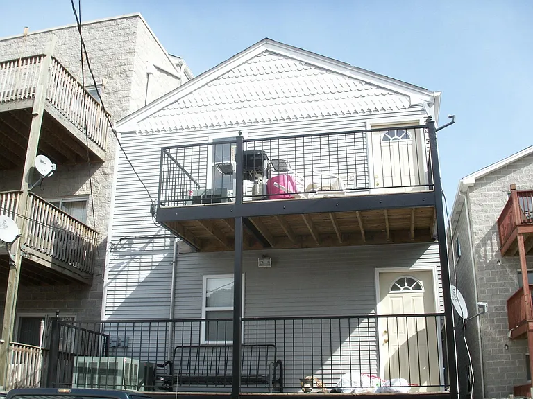 2836 N Damen Ave #3 — Photo 11
