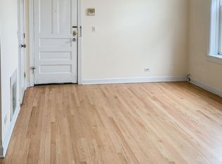 2318 N Southport Ave APT 3R, Chicago, IL 60614