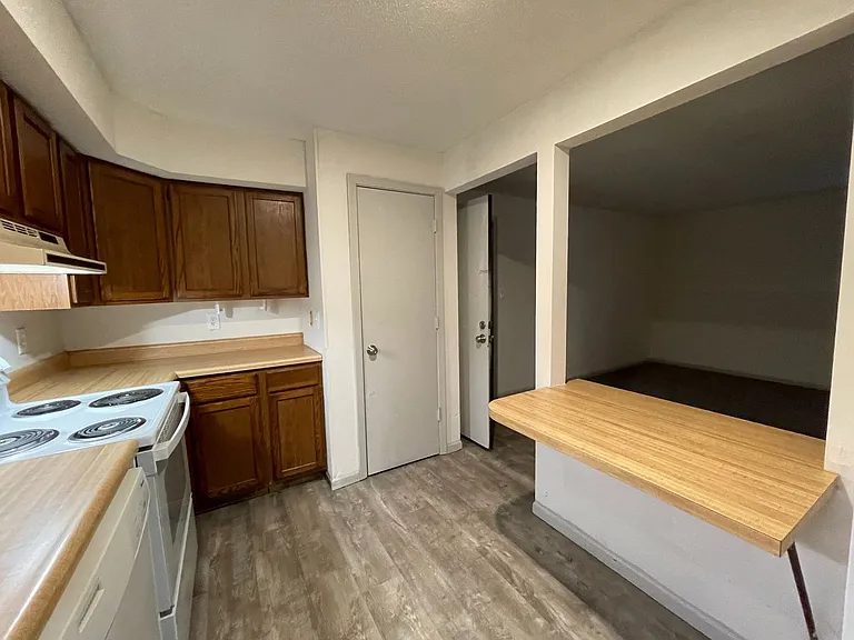 507 Columbia Dr #I — Photo 7