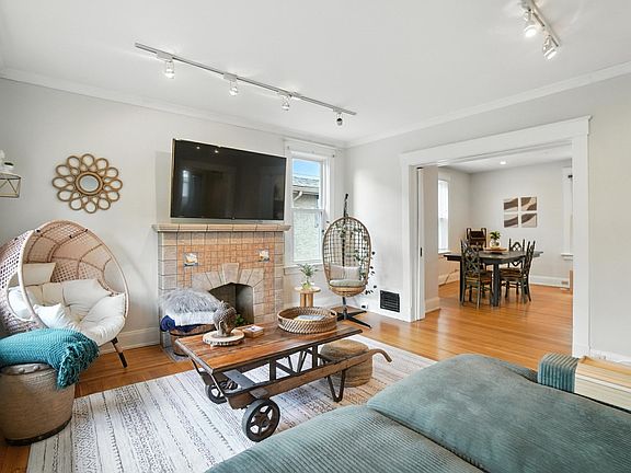 2nd image of 3769 Andrew Ave