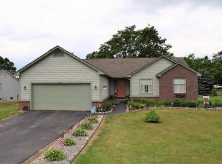 11365 Diana Ct, White Lake, MI 48386