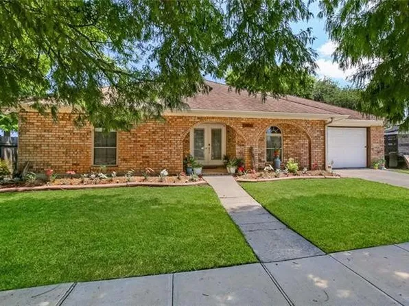 3313 Marietta St, Chalmette, LA 70043