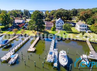 1656 Cornfield Rd, Pasadena, MD 21122