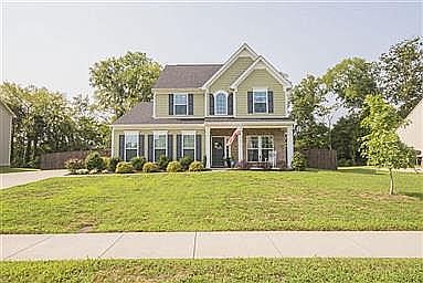 1st image of 2510 Parkwood Dr