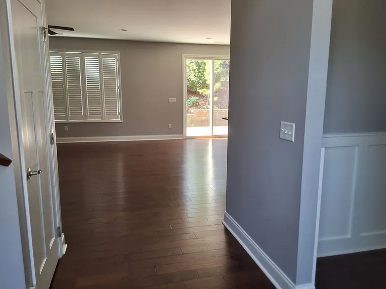 8914 Highbury Way — Photo 2