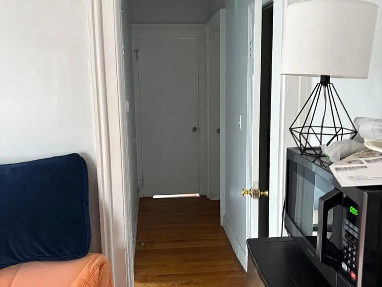 395 Crown St — Photo 12