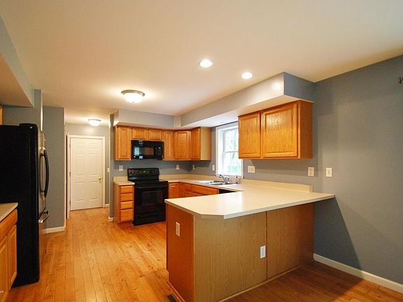 3rd image of 107 Franklin Hill Ct