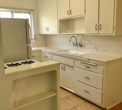 4th image of 5843 Gregory Ave APT 6