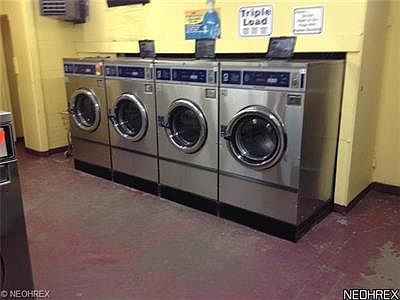 4th image of 3819 W Main St