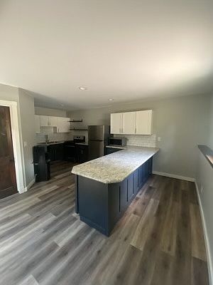 2nd image of 122 S Washington St #3