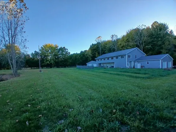 305 W 10th St, Sycamore, OH 44882