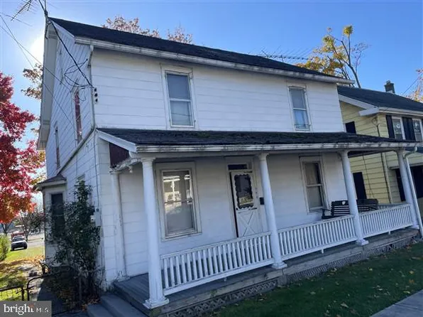 944 W Main St, Mount Joy, PA 17552